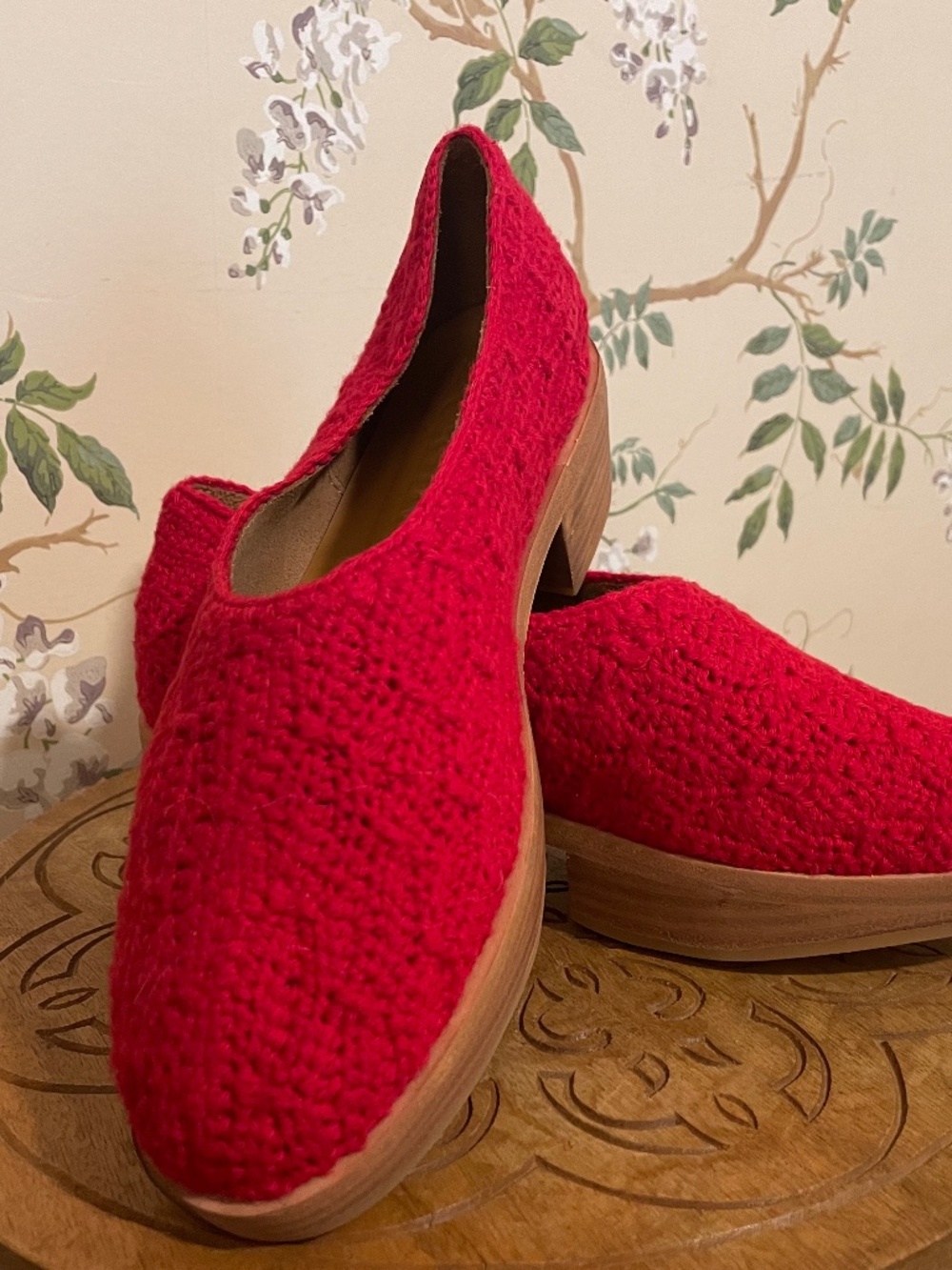 NWT Beklina crochet clog (colour geranium)